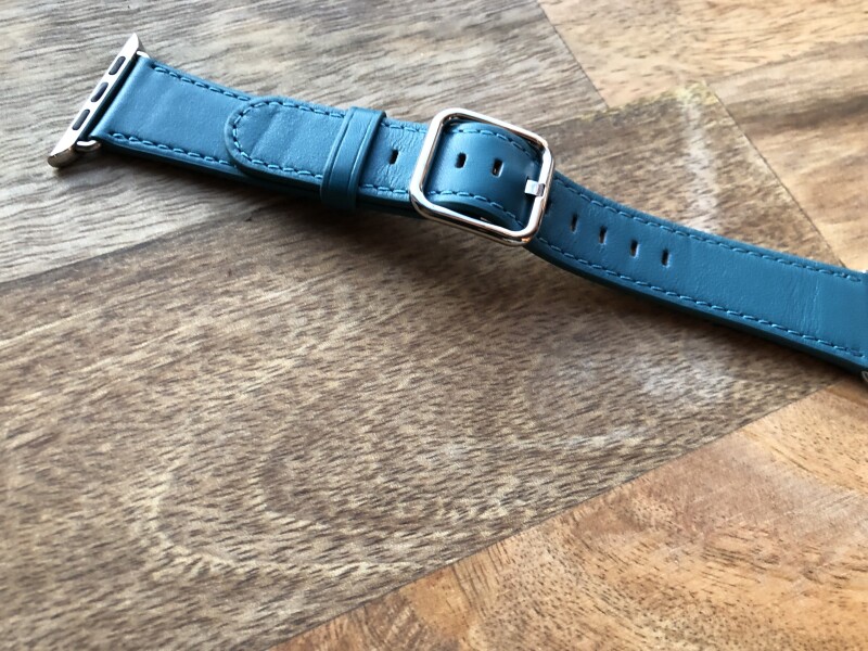 Кожаный ремешок Cube Style с овальной пряжкой для Apple Watch (cosmos blue)