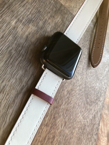 Кожаный ремешок HM Style Double Tour для Apple Watch (белый/красный с лого)