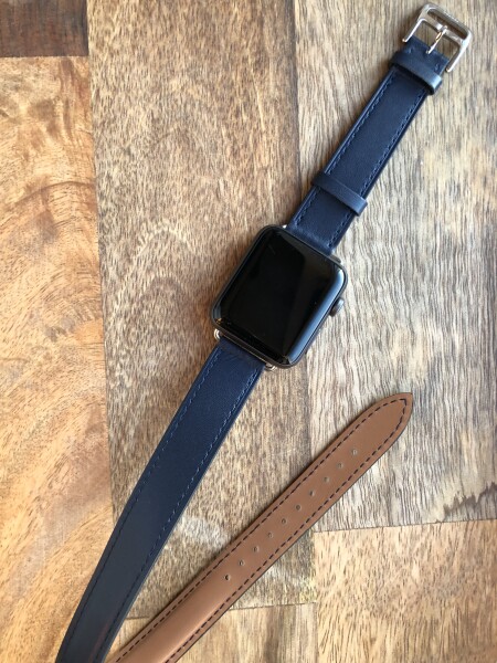 Кожаный ремешок HM Style Double Tour для Apple Watch (синий с лого)