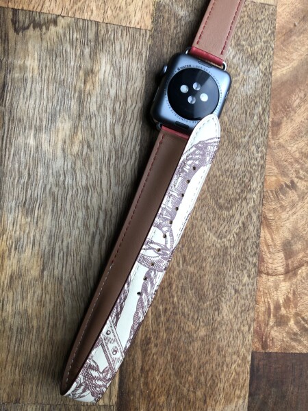 Кожаный ремешок HM Style Double Tour для Apple Watch (красный/белый в узорах с лого)