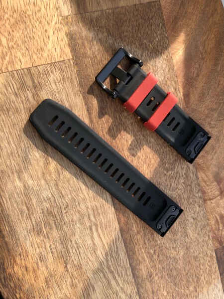 Силиконовый ремешок для Garmin Fenix 6X (красный/черный)