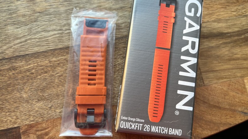 Оригинальный силиконовый ремешок Garmin Quickfit 22 mm.Ember Orange (010-12863-01)
