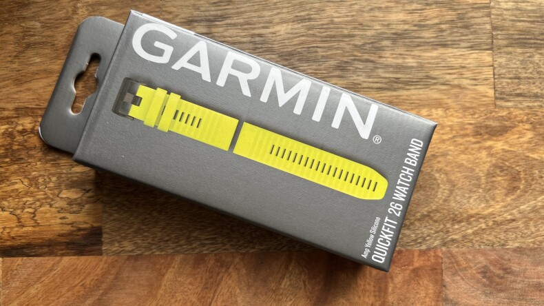 Оригинальный силиконовый ремешок Garmin Quickfit 26 mm (Amp Yellow) 010-12864-04