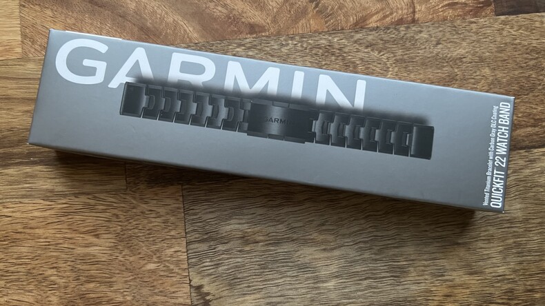 Оригинальный титановый браслет Garmin 22 mm. Vented Titanium Bracelet with Carbon Gray DLC Coating (010-12863-09)
