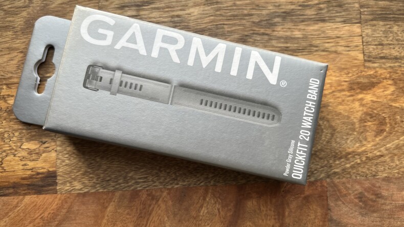 Оригинальный силиконовый ремешок Garmin Quickfit 20mm (powder grey) 010-12866-00
